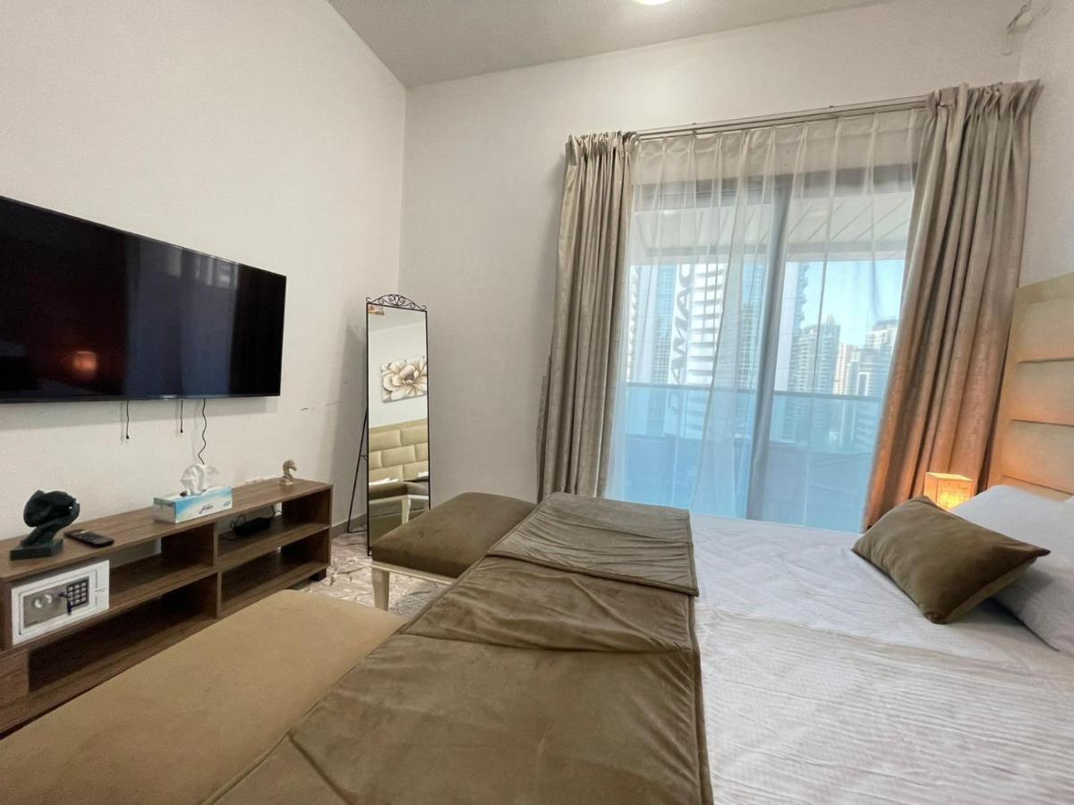 Private Gorgeous Room With Marina View With Shared Kitchen In Shared Apartment Dubái Exterior foto